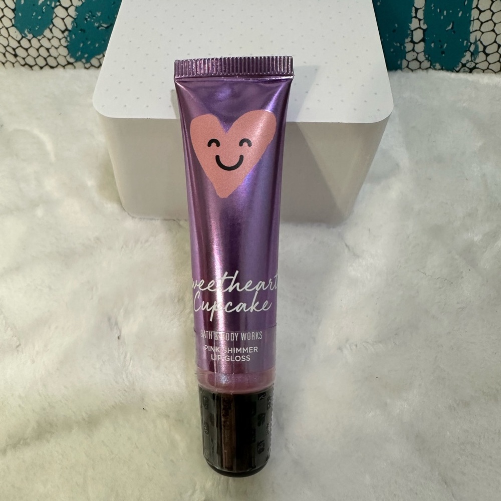 New Sealed Bath & Body Works Sweetheart Cupcake Lip Gloss